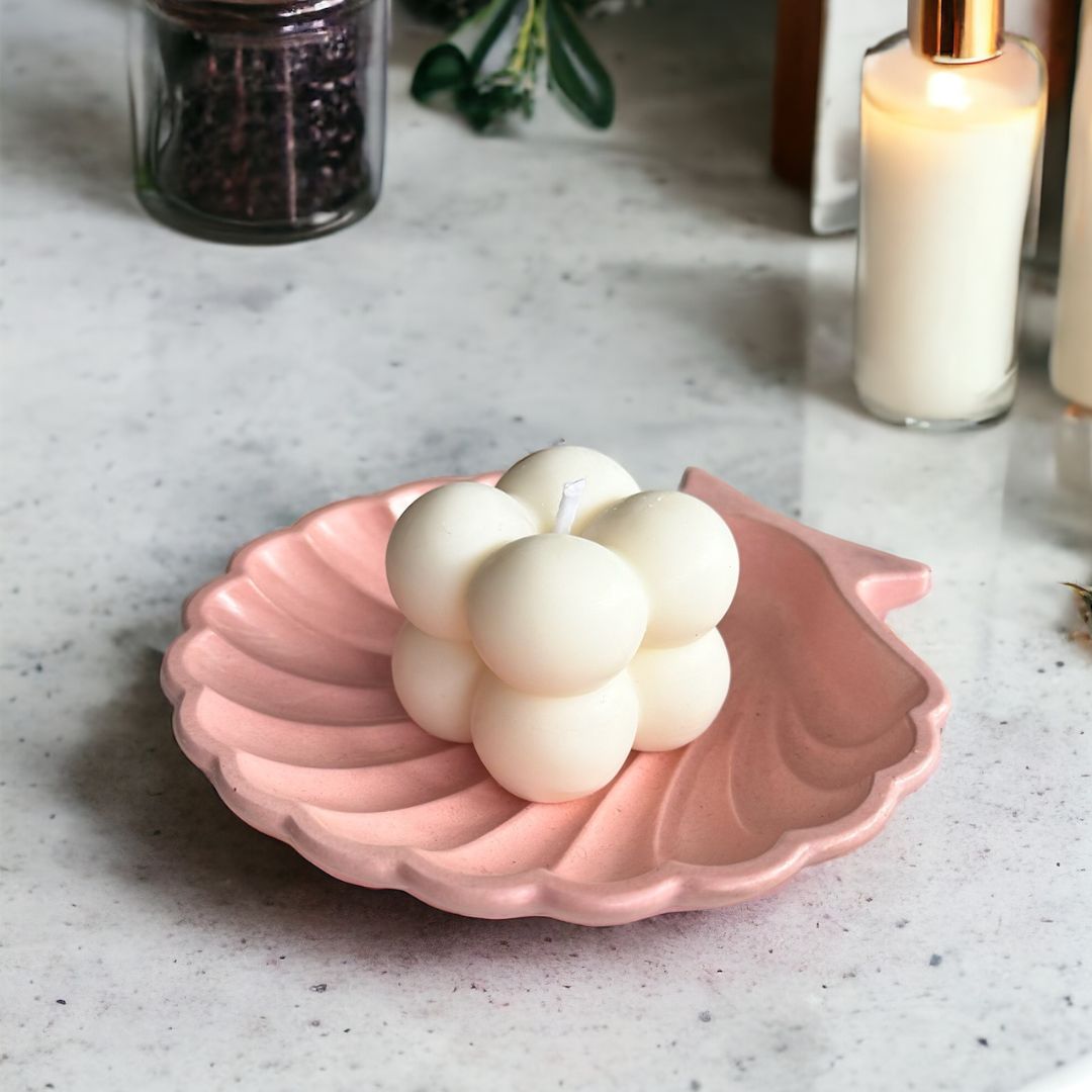 Vela aromática para chorar no prato